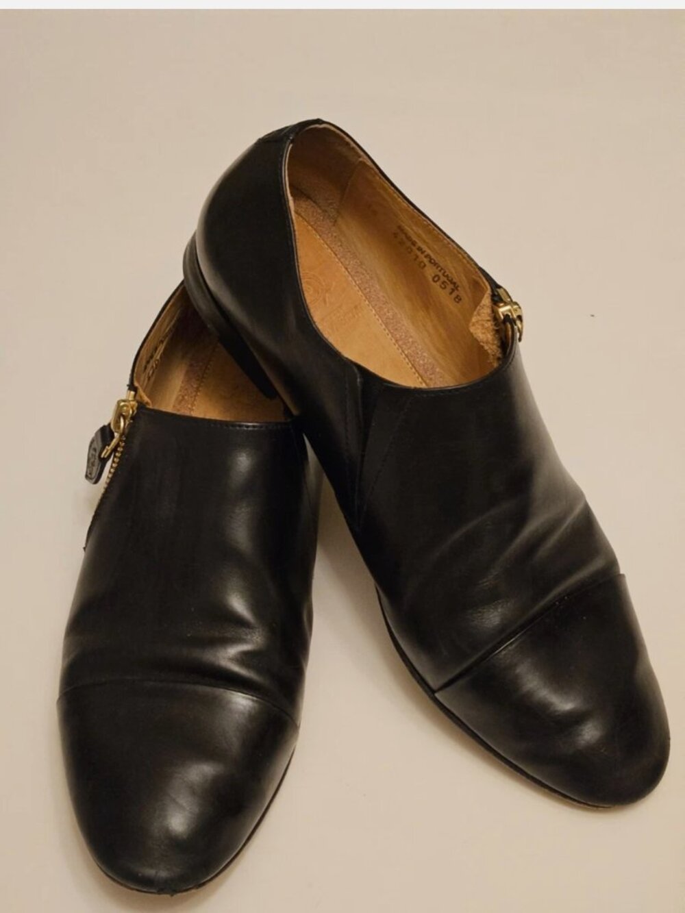 From the Office of Angela Scott Miss Holly Black Leather Loafers Size 8
